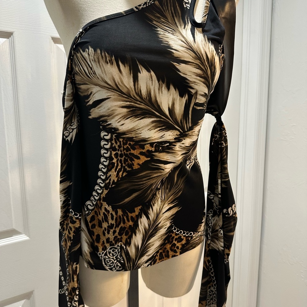 Cute Safari top - Picture 1 of 3